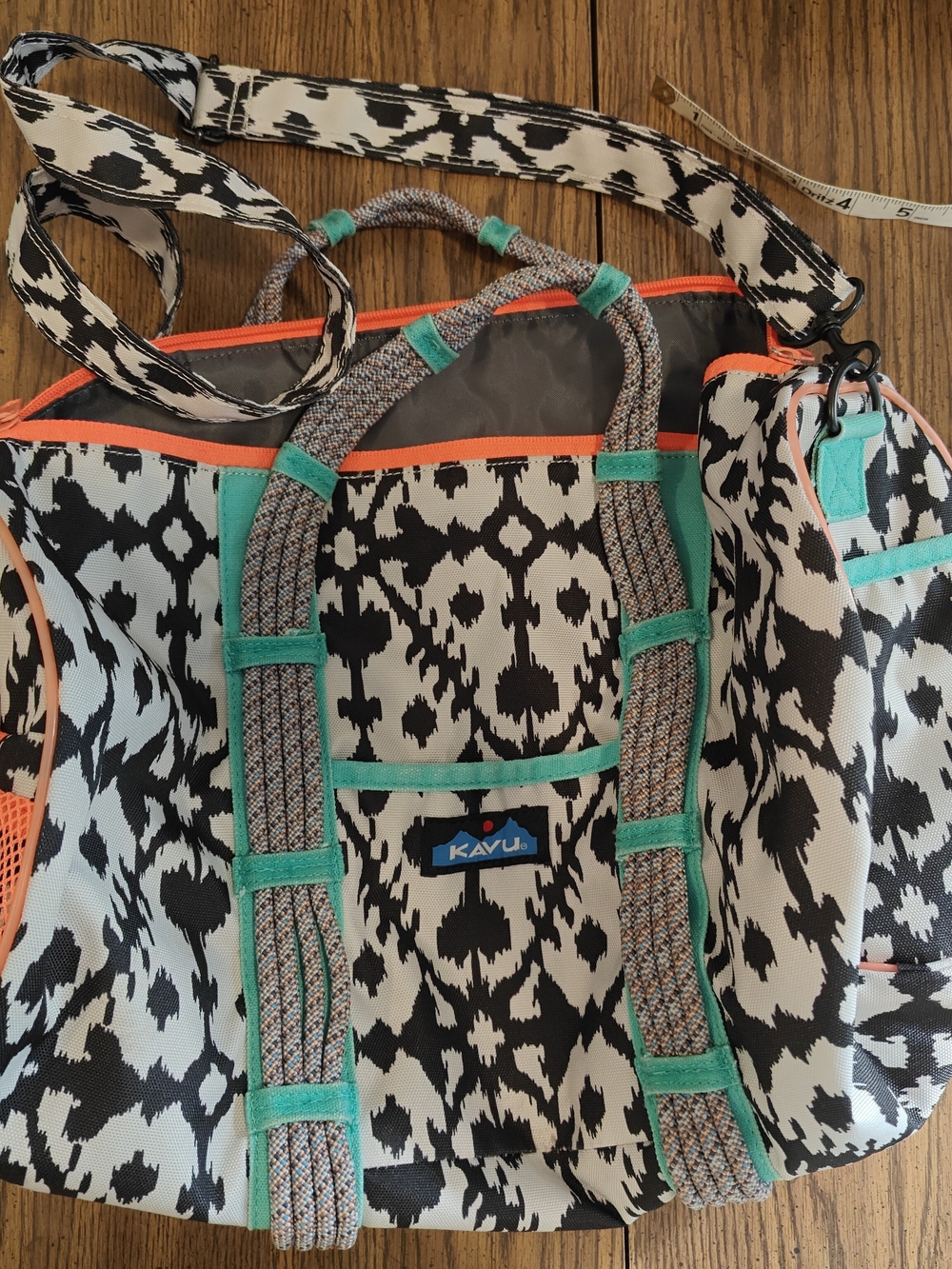 Kavu Black & White Ikat Duffel Tote w Teal Trim and Orange Zippers, Rope Accents